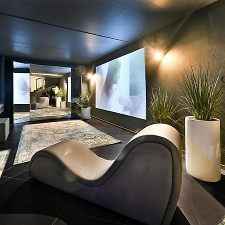 Jacuzzi Cinema Loft Apartamento Kaunas Exterior foto