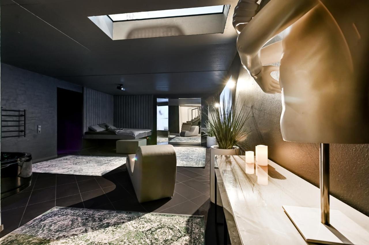 Jacuzzi Cinema Loft Apartamento Kaunas Exterior foto
