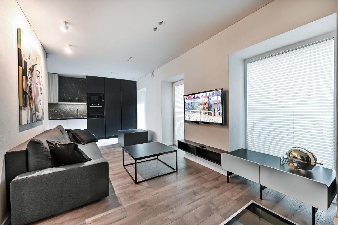 Jacuzzi Cinema Loft Apartamento Kaunas Exterior foto